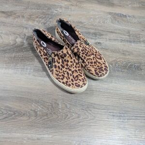Dr. Scholl's Be Free Leopard Print Slip-On Sneakers Women's Size 9
